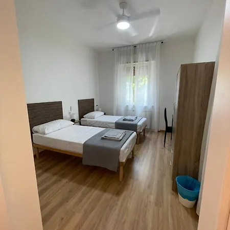 Licen ゲストハウス *